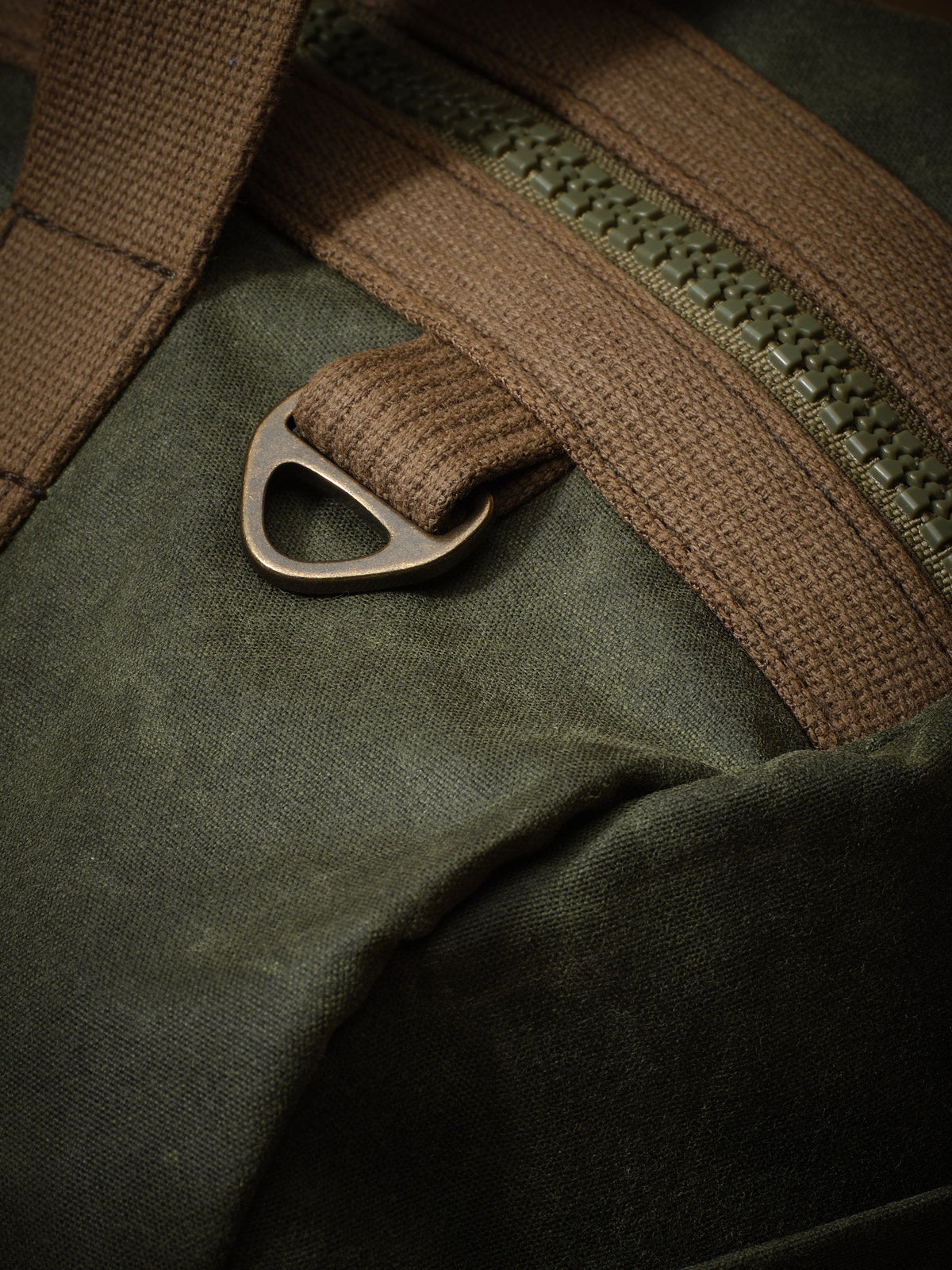 Waxed Canvas Duffle in green: antique brass D-ring